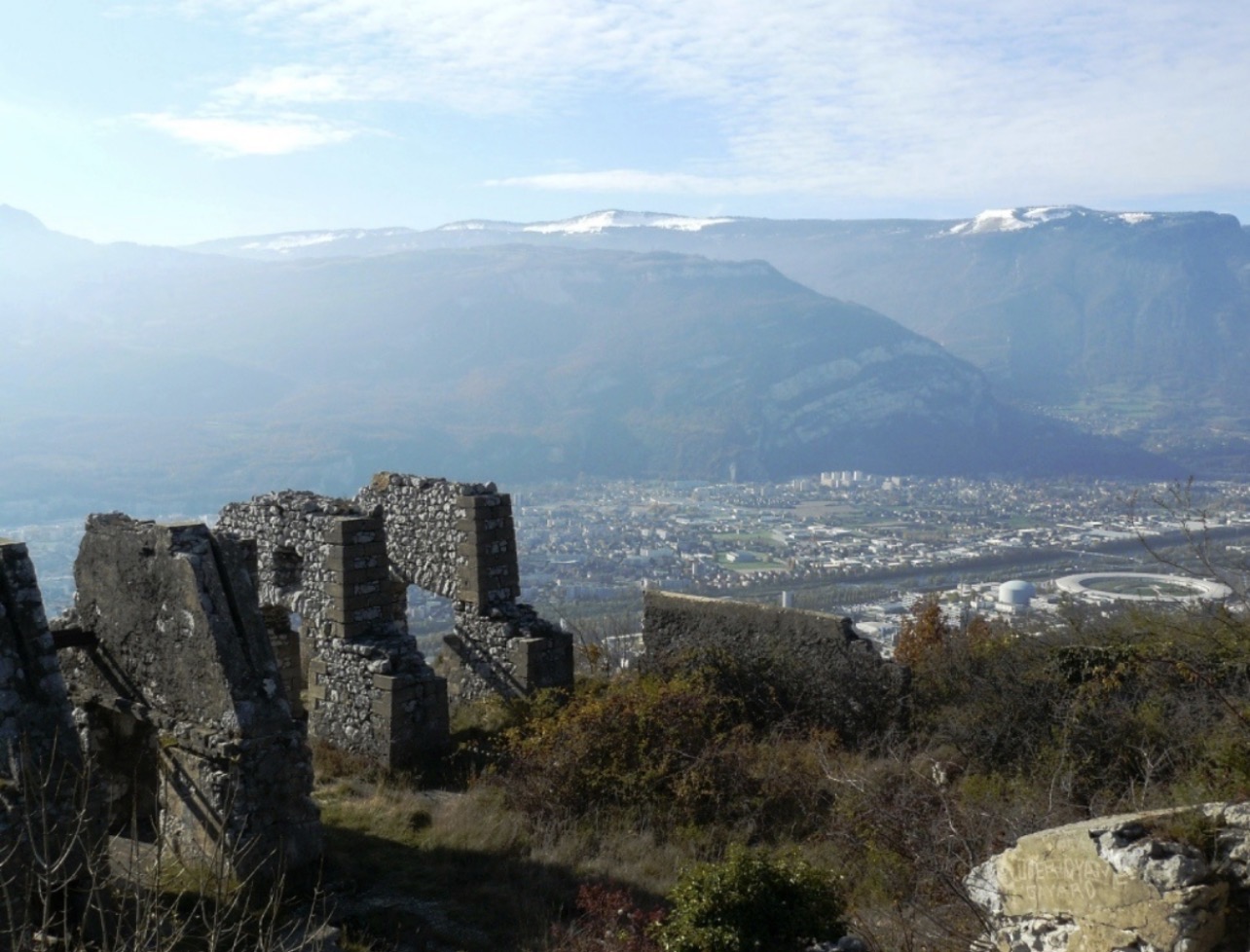 Vue sur Grenoble depuis le Mont Jalla